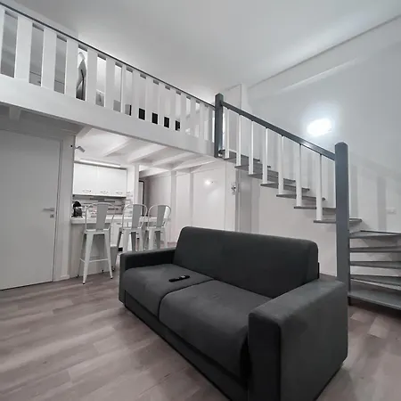 Prestige House 10 Apartment Scalea