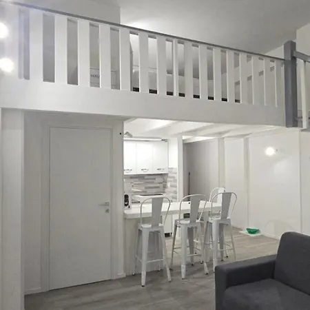 Prestige House 10 Apartment